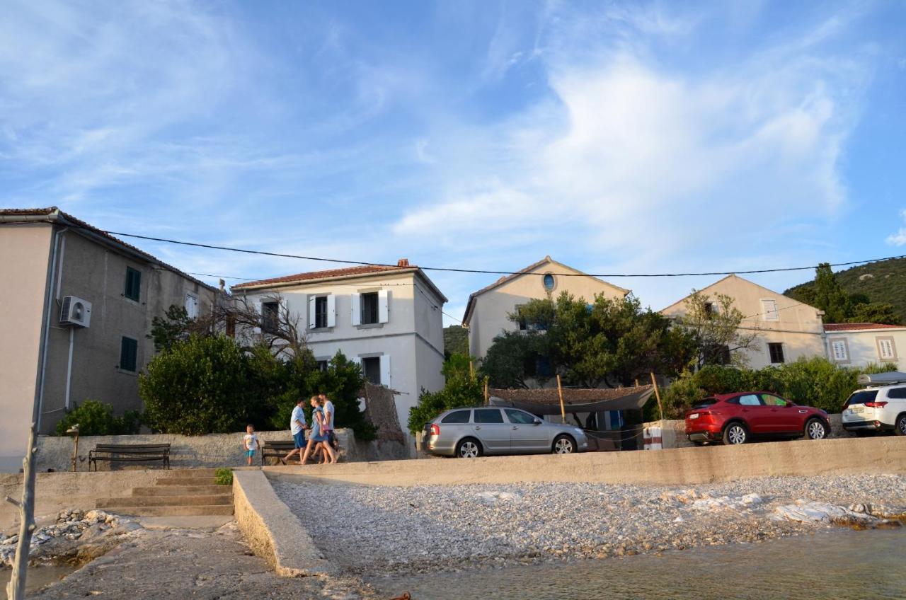 Apartments Martamare Martinšćica Exterior foto