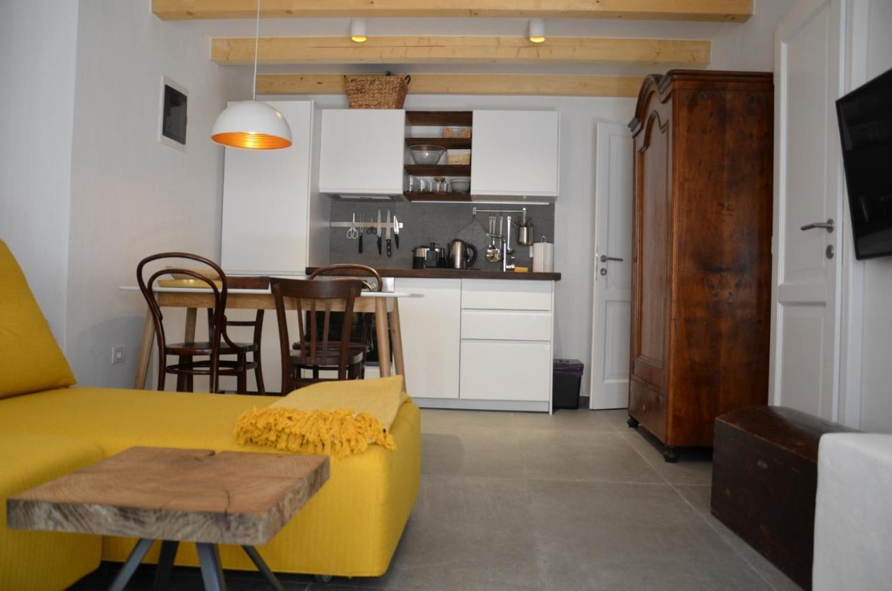 Apartments Martamare Martinšćica Exterior foto